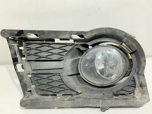 Proiector ceata dreapta cu grila 5N0853666A Volkswagen Tiguan (2007-2011)
