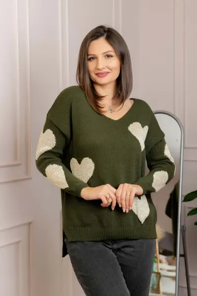 Pulover Carina kaki cu inimioare si decolteu in V