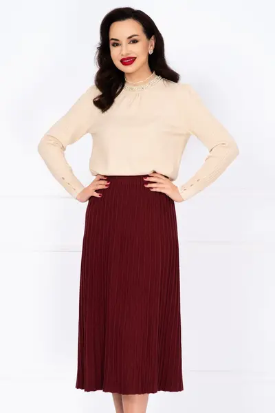 Pulover dama crem din tricot cu perle la gat si mansete