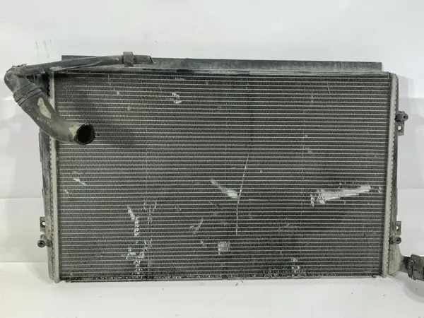 Radiator apa 1K0121251AM Volkswagen Passat B6 3C (2005-2010) 1.9 tdi BLS