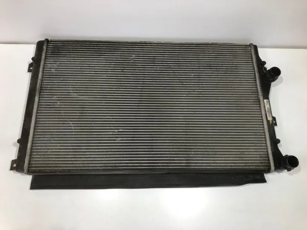 Radiator apa 1K0121251AT Volkswagen Golf 5 (2004-2009) 1.4 1.8 tfsi