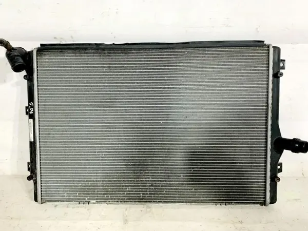 Radiator apa 1K0121251EH Skoda Octavia 2 facelift (2008-2013) 2.0 tdi CBDC