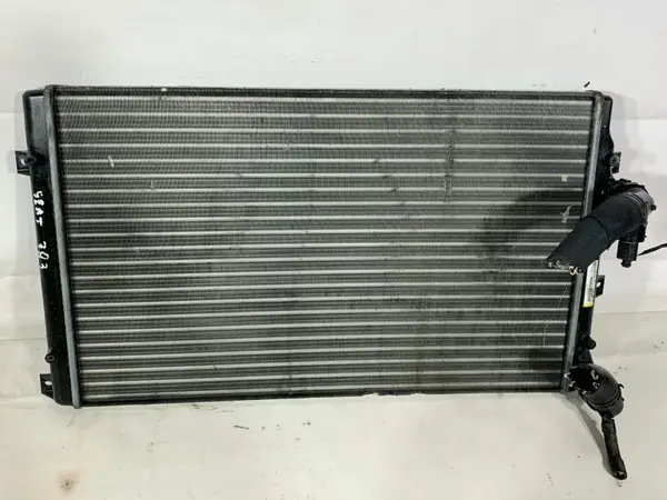 Radiator apa 1K0121253BB Skoda Octavia 2 facelift (2008-2013) 1.4 tsi Caxa