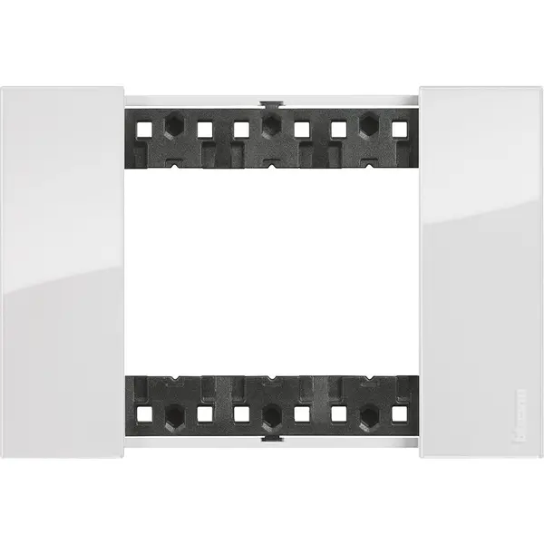 Rama ornament 3 module Bticino Living Now KA4803DW, ice