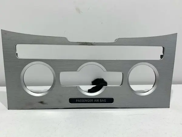 Rama / ornament climatronic 3C8863100B Volkswagen Passat B7 (2010-2014)
