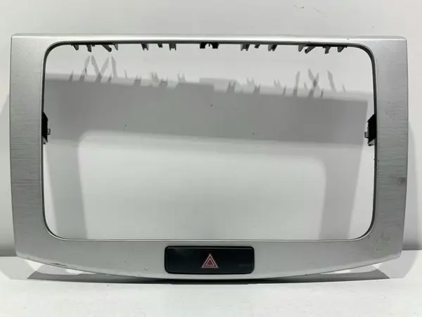 Rama / ornament radio cd 3AA858069H Volkswagen Passat B7 (2010-2014)