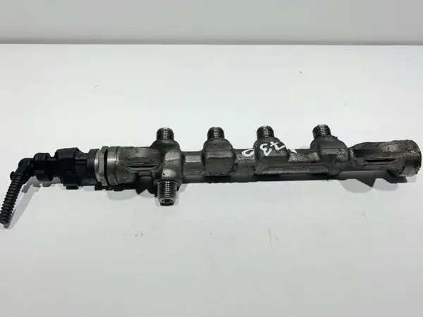 Rampa injectie 0445214221 Opel Astra J (2009-2012) 2.0 cdti