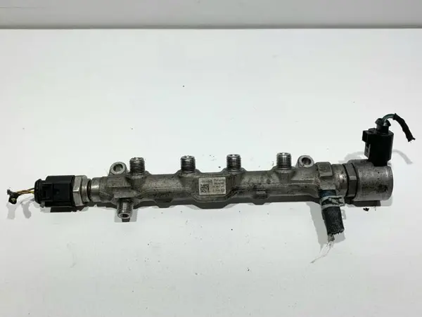 Rampa injectie 04L130764D Volkswagen Golf 7 facelift (2017-2020) 2.0 tdi DFGA