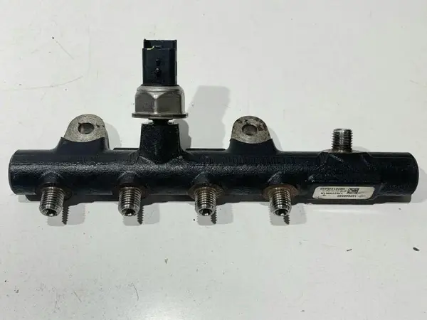 Rampa injectie 175210651R Nissan Juke facelift (2013-2019) 1.5 dci