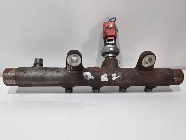 Rampa injectie 8200815617 Renault Laguna 3 (2007-2010) 1.5 dci K9K (780)