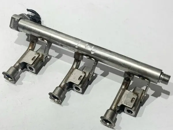 Rampa injectie DM5G-9H487-AB Ford C-Max 2 (2010-2019) 1.0 EcoBoost