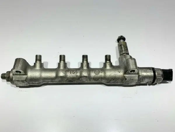 Rampa injectie Opel Astra J (2009-2012) A17DTS LUD