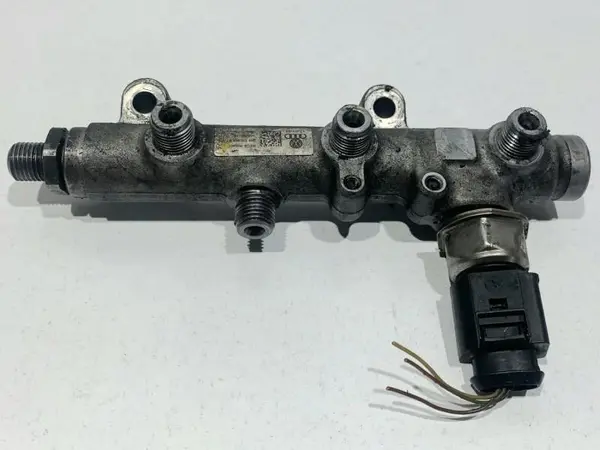 Rampa injectie stanga 059130089BT Porsche Cayenne 9pa (2003-2011) 3.0 tdi Crc