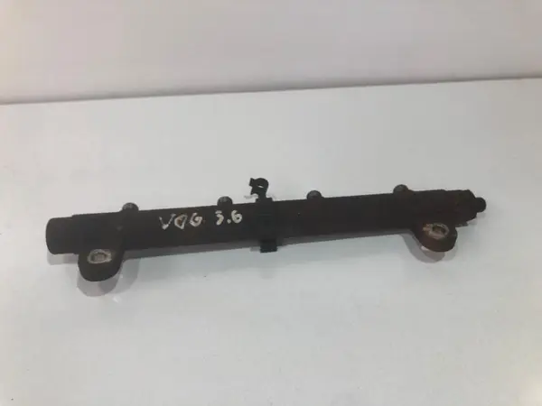 Rampa injectie stanga 64Q-9D280-AB Land Rover Range Rover 3 (2002->) 3.6 tdv8