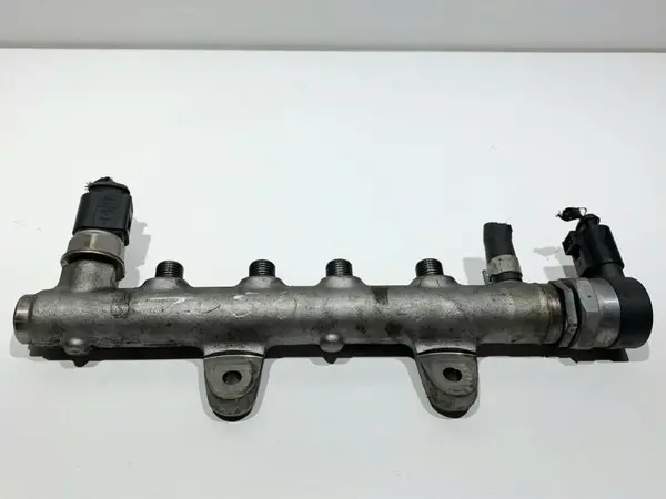 Rampa injectoare 04B130093 Skoda Fabia 3 (2014-2018) 1.4 tdi CUSB