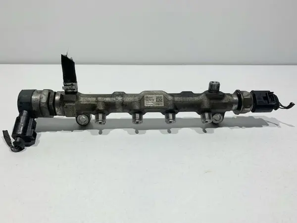 Rampa injectoare 04L089B Skoda Octavia 3 (2013-2017 ) 2.0 tdi CKFC