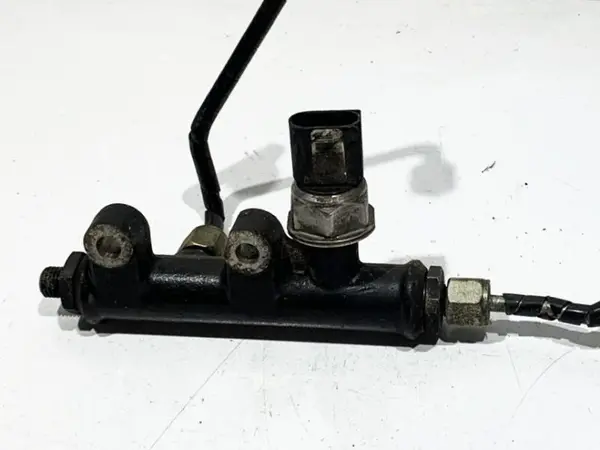 Rampa injectoare 4R8Q-9C066-AE Jaguar S-Type (1999-2008) 2.7 hdi