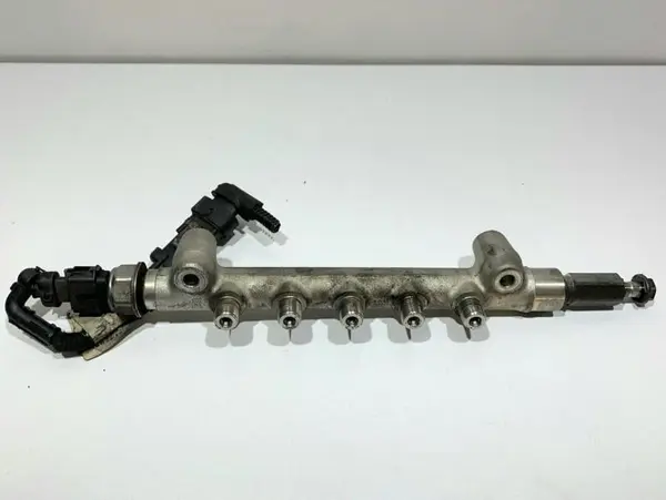 Rampa injectoare 55570022 Opel Astra K (2015-2019) 1.6 cdti B16DTL