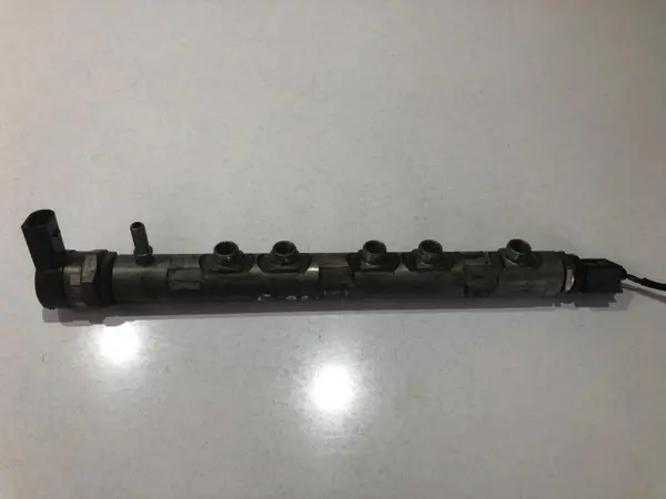 Rampa injectoare 7797882 BMW Seria 3 (2006-2012) [E92] 2.0d n47