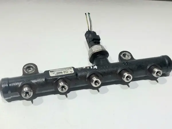 Rampa injectoare 9681649580 Ford Focus 2 facelift (2008-2010) 2.0 TDCI