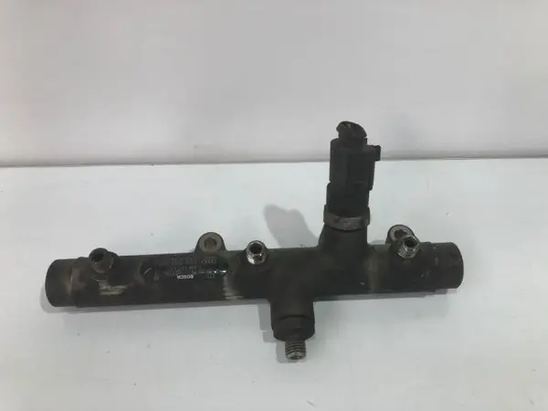 Rampa injectoare stanga 059130089D Audi A4 (2004-2008) [8EC, B7] 3.0 tdi bmk