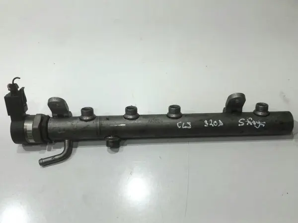 Rampa injectoare stanga A6420700495 Mercedes M-Class (2005->) [W164] 350 cdi 3.2