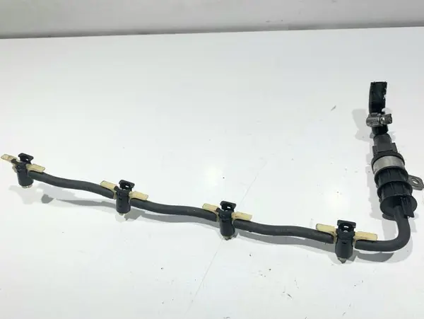 Rampa retur injectoare 8200894668 Renault Espace 4 facelift (2006-2010) 2.0 dci M9R (802)