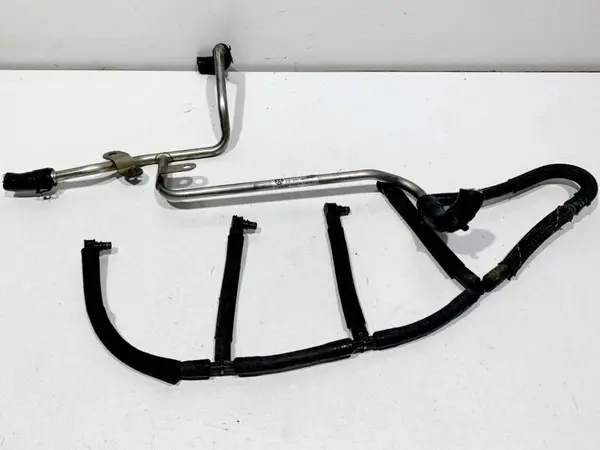 Rampa retur injectoare cu conducta combustibil 03L130235P Seat Leon 2 (2005-2013) 1.6 tdi CAYC