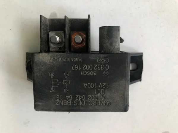Releu baterie a0025426419 Mercedes CLS (2004-2010) [C219] w219 2.2 cdi