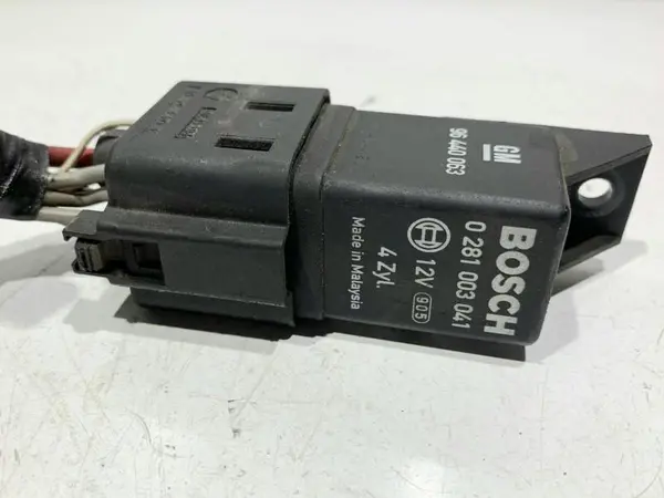 Releu bujii 0281003041 Chevrolet Captiva (2006-2010) [C100, C140] 2.0 cdti LLW
