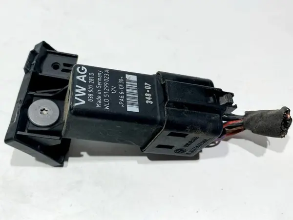 Releu bujii 038907281D Audi Q3 (2011-2017) [8U] 1.6 tdi cay