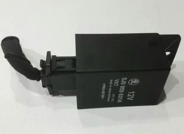 Releu bujii 5j0959631a Seat Ibiza 3 (2002-2006) 1.2 benzina CHFA 60 cp