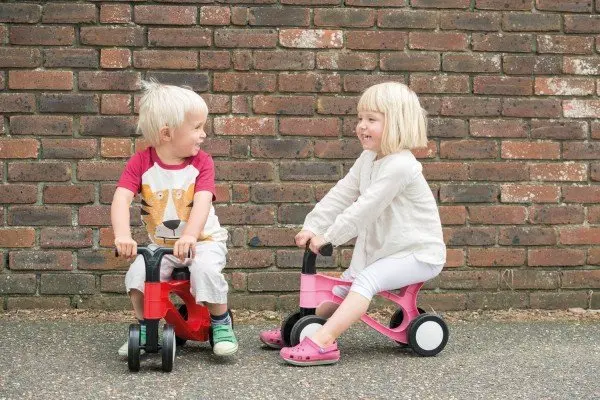 Ride-On copii fara pedale Lena din plastic Multicolor dimensiune 48x21x34 cm