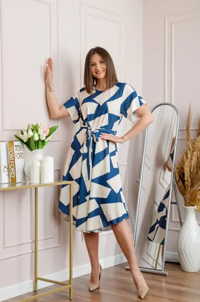 Rochie dama albastra Avery cu imprimeu abstract si cordon in talie