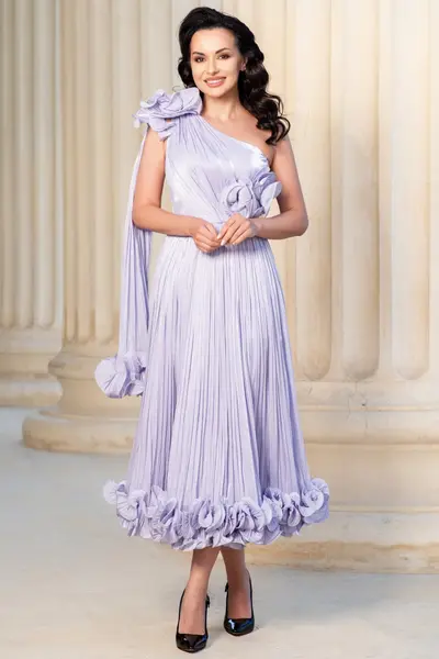 Rochie de ocazie eleganta Caroline lila midi din voal peliculizat plisat