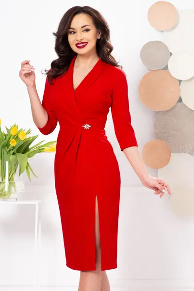Rochie de ocazie rosie conica cu maneci trei sferturi si revere