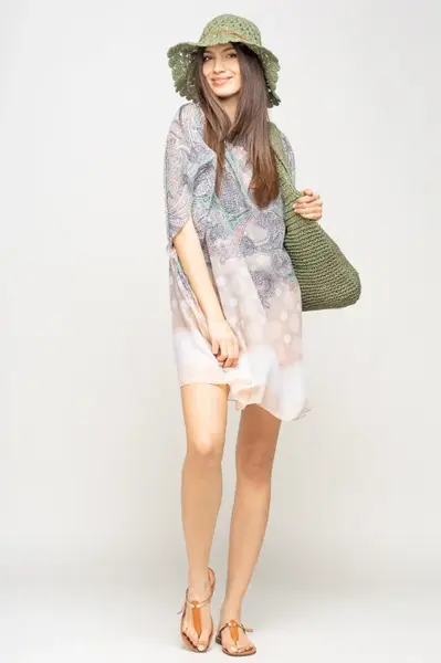 Rochie de plaja tip poncho cu motive florale si buline bej, vascoza