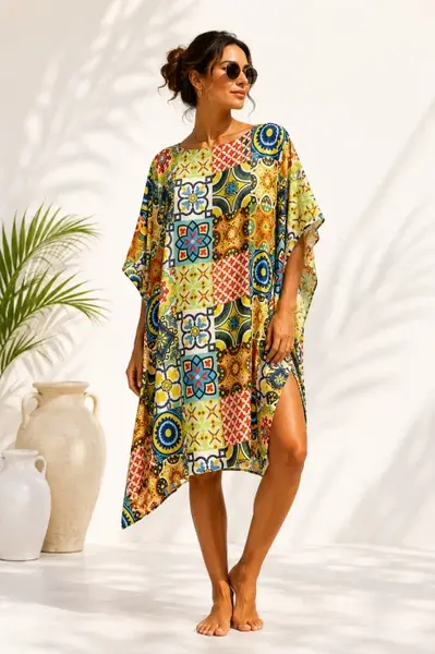 Rochie de plaja tip poncho din matase cu imprimeu model marocan in culori vibrante