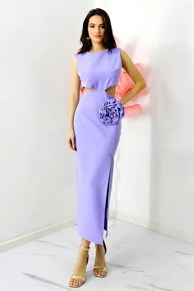 Rochie decupata Florys, croi lung cu slit si detaliu floral detasabil, Lila, Marime M/L