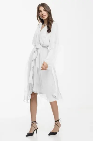 Rochie eleganta din matase si vascoza, petrecuta, cu maneci vaporoase si croiala asimetrica, alba