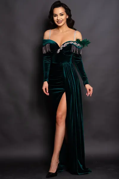 Rochie eleganta lunga Alizee verde din catifea cu strassuri argintii