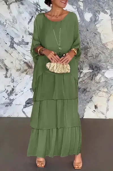 Rochie lunga suprapusa din matase si vascoza, cu trei volane mari si maneca cazuta, kaki