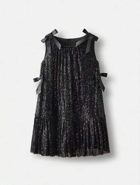 Rochie neagra din paiate accesorizata cu fundite pentru fete - Sara