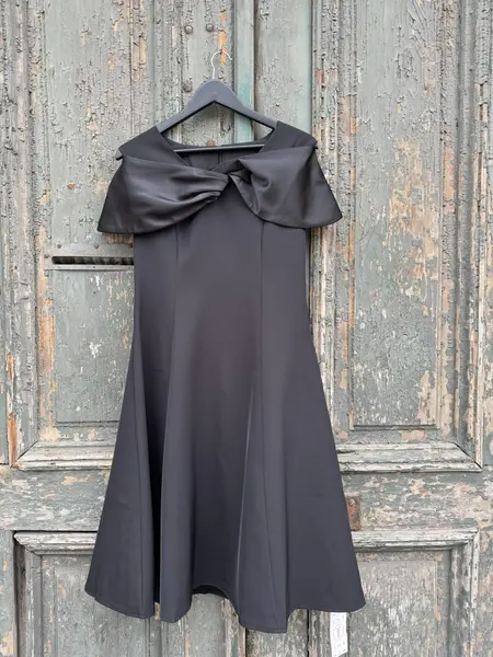 Rochie neagră elegantă - XXL INTL