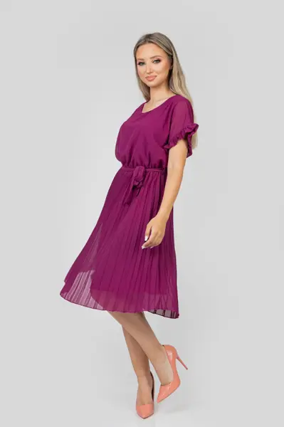 Rochie plisata magenta cu cordon in talie