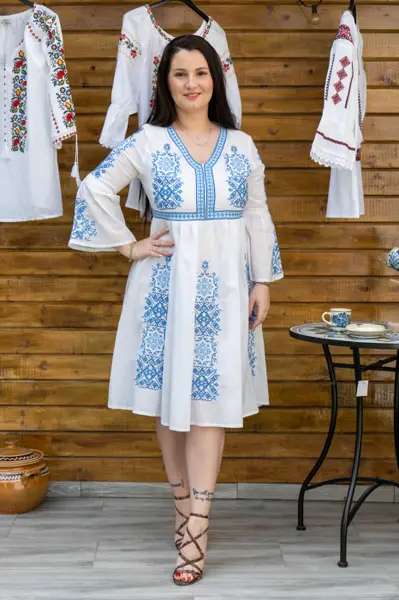Rochie Traditionala Dorinuta