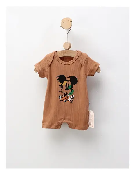 Salopeta de vara, Wow It s Mickey, maro