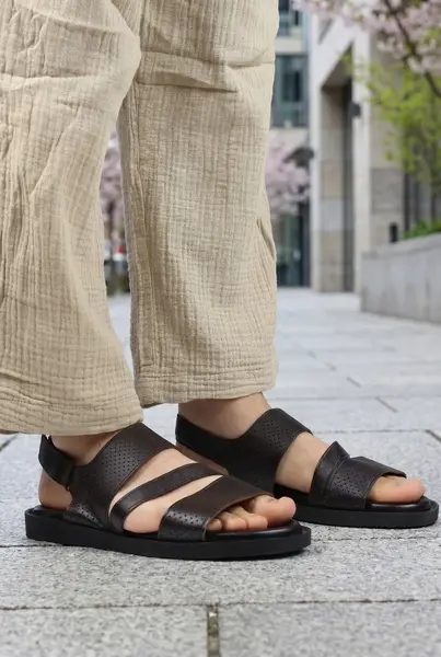 SANDALE BARBATI DIN PIELE NATURALA - TRE BROWN