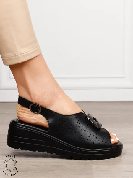 Sandale damă din piele naturală cu detaliu tip cataramă frontală CRL1659 NEGRU
