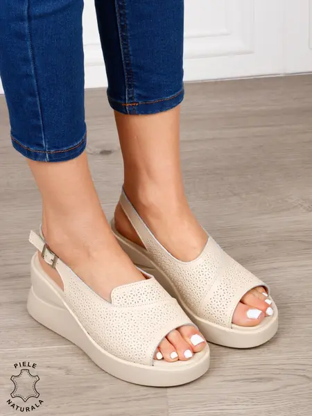 Sandale damă din piele naturală model simplu și confortabil cu platformă CRL1645 BEJ